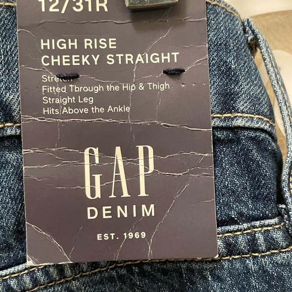 Gap high rise jeans - Picture 2 of 3